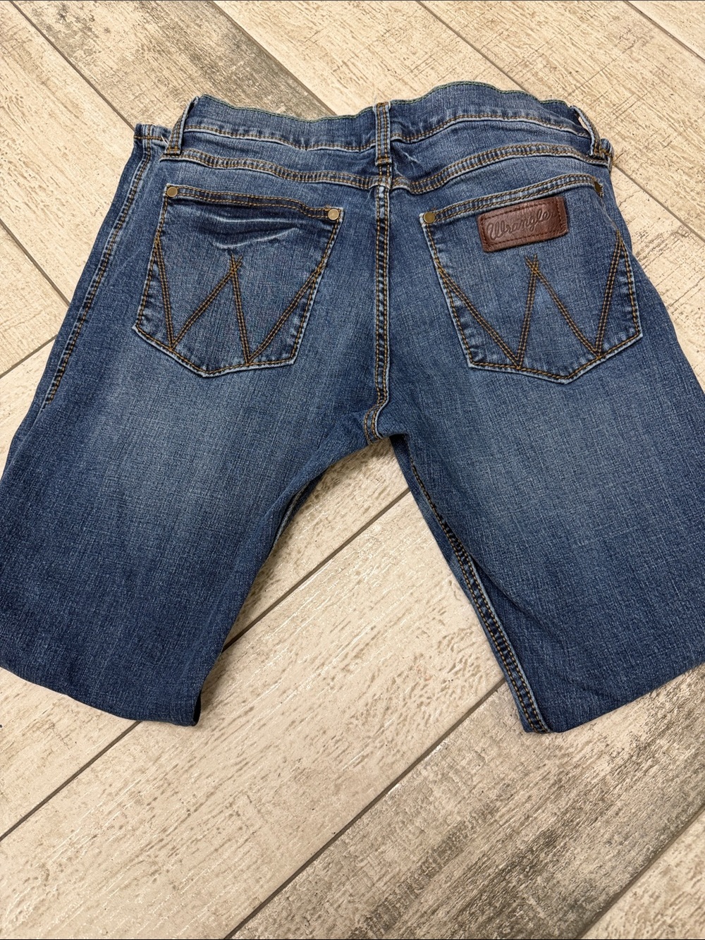 Wrangler Men's Dark Blue Straight Jeans - Picture 2 of 5